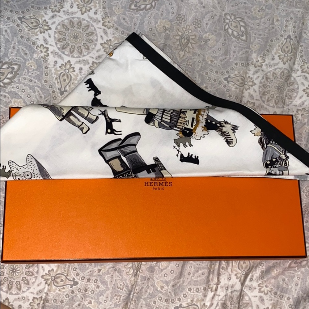 Hermès Scarf/Wrap